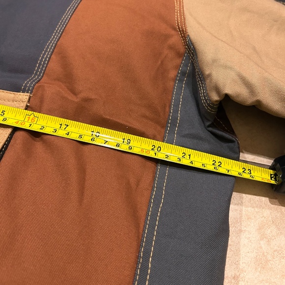 Reworked Carhartt Jacket - Multicolor - Stonehaven Pass Edition - Picture 11 of 11